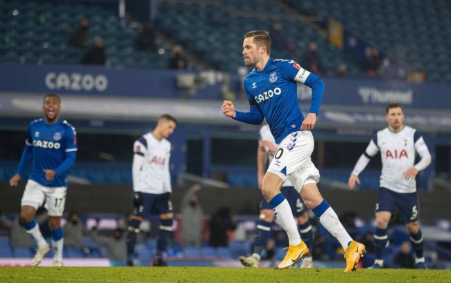 的话题背后 的话题背后